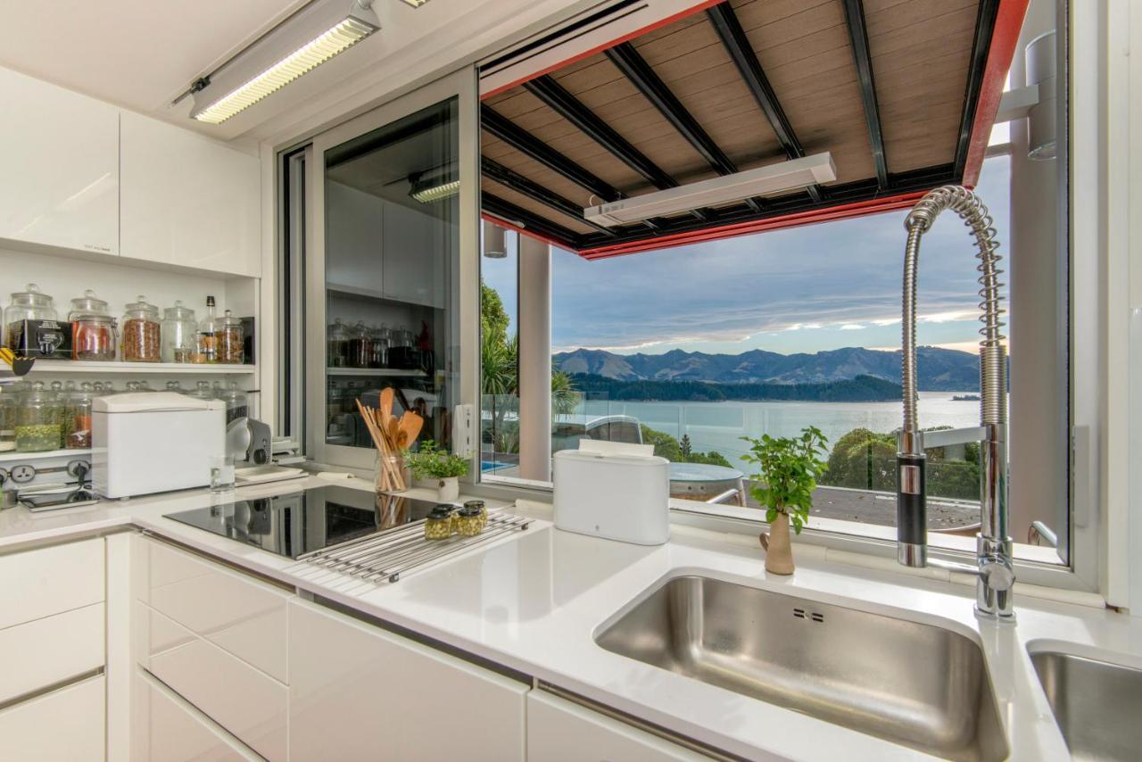 The Bolthole - Charteris Bay Holiday Home Lyttelton Buitenkant foto